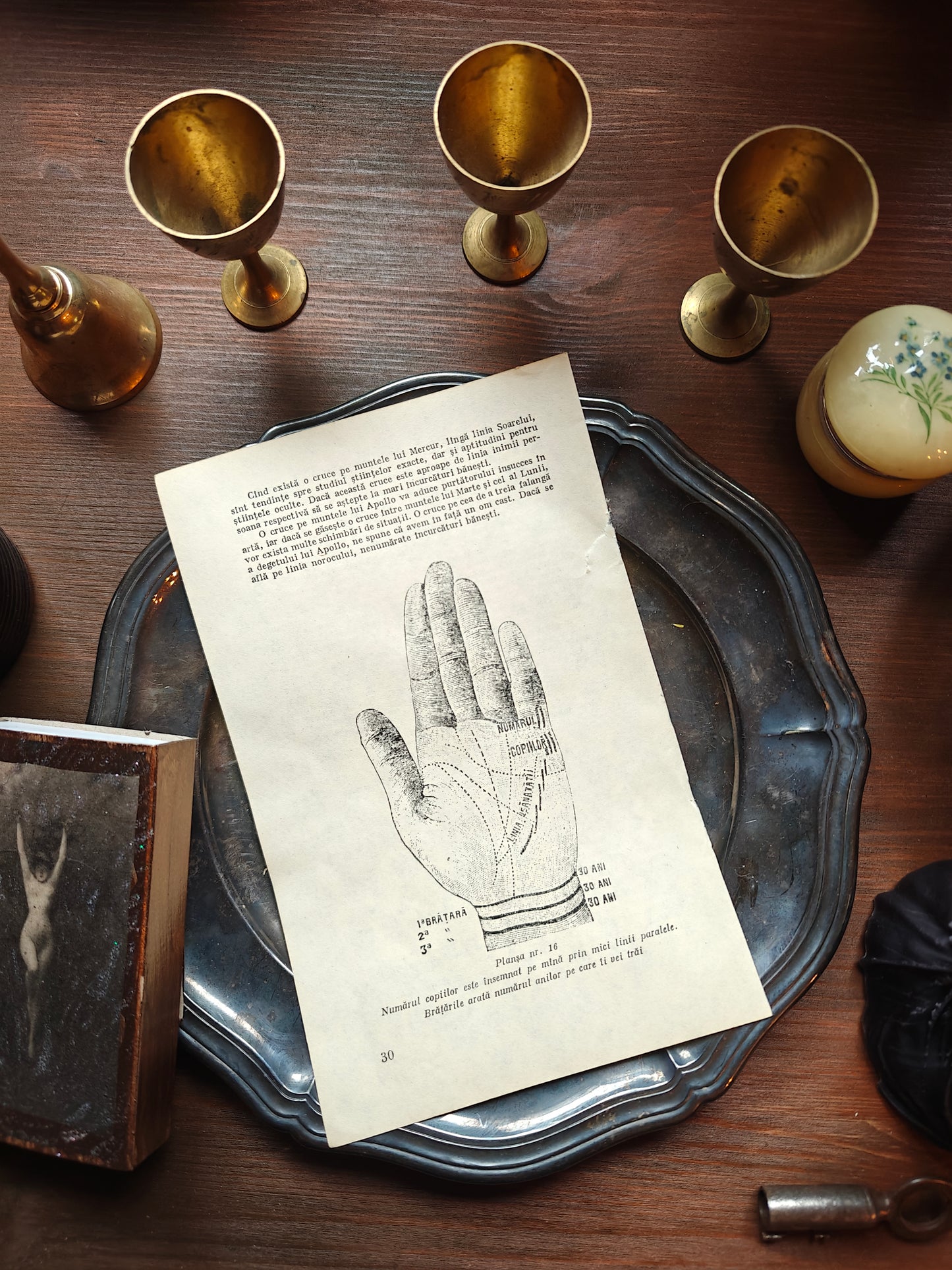 Romanialainen kädestälukemisen ohje