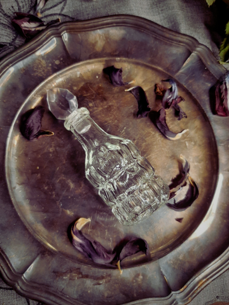 "Crystal" bottle with glass cap